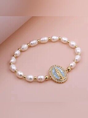 💙🤍NEW💙🤍 PRETTY!! CZ & Freshwater Pearl Blessed Mary Stretch Bracelet In BLUE